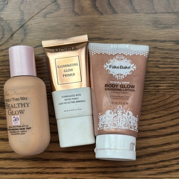 ICONIC London Bronzer & Contour Palette for a Sculpted Glow - Picture 8 of 9